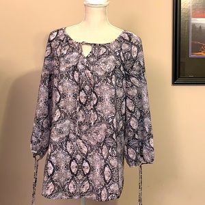 FADED GLORY  Sheer Snake print top